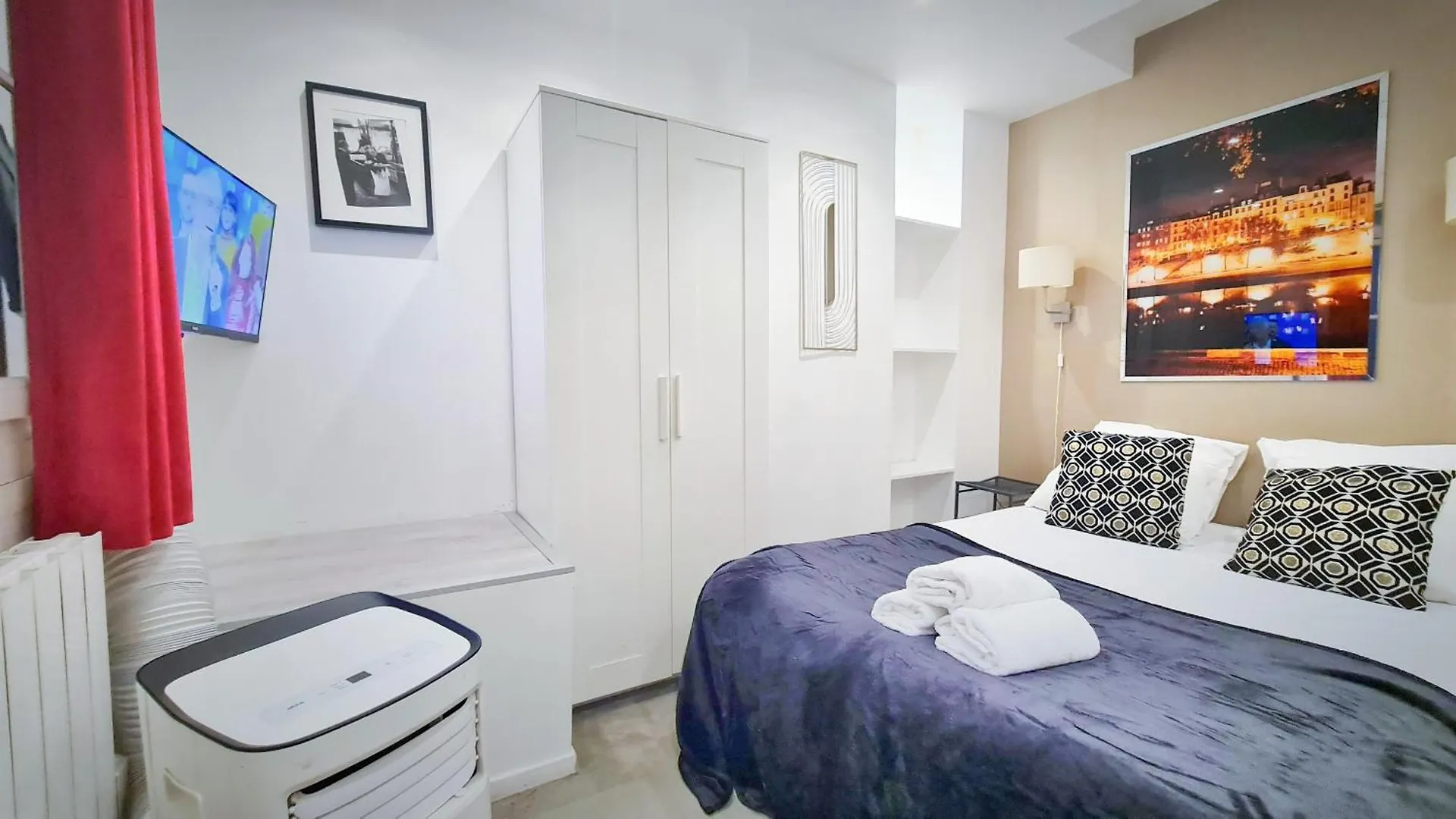 Apartment 100 - Luxury 2 Bedroom - Beaubourg Marais Paris