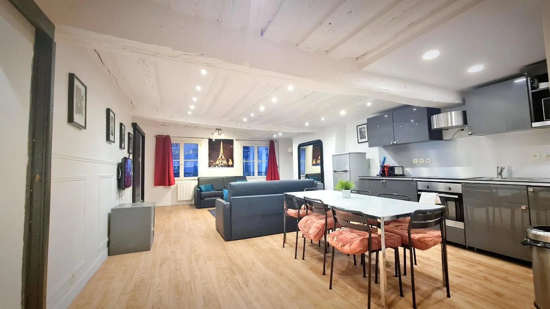100 - Luxury 2 Bedroom - Beaubourg Marais Paryż 0*,  Francja