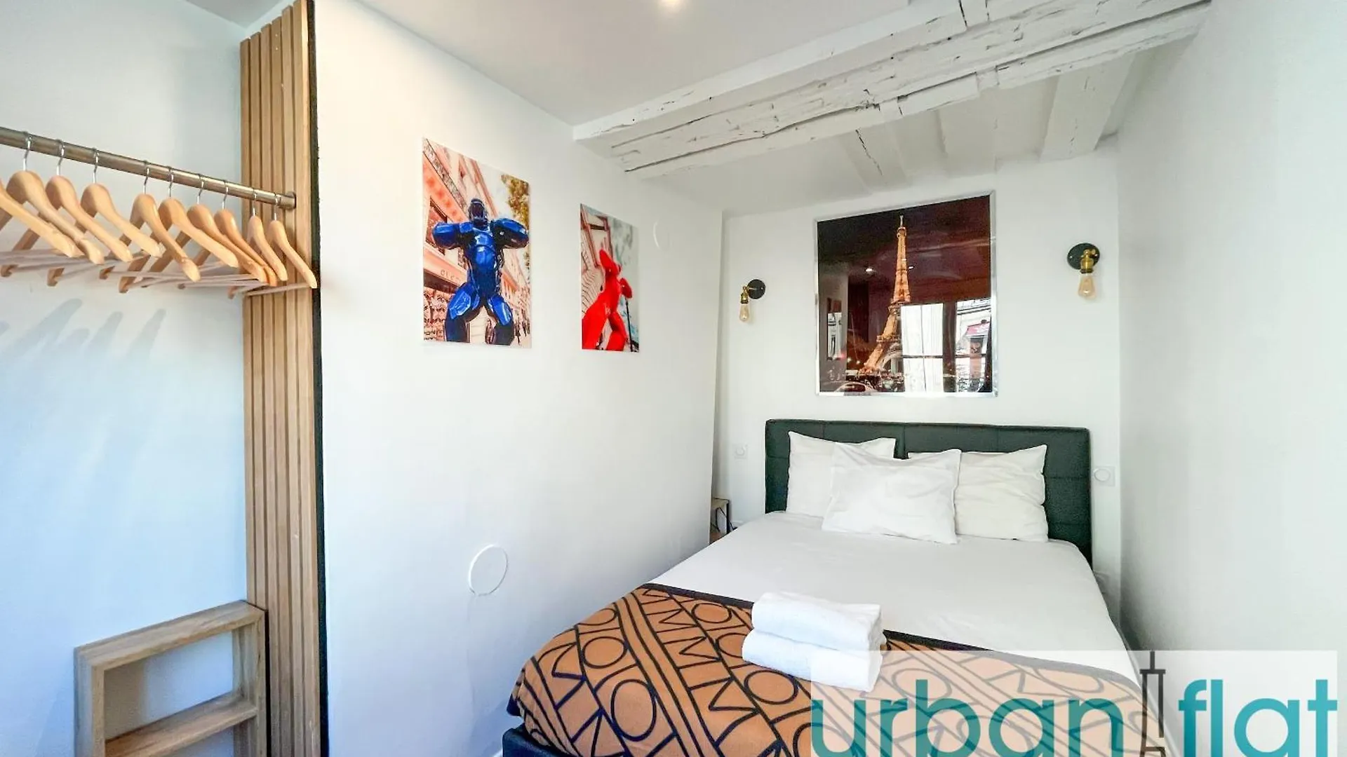 Apartment 100 - Luxury 2 Bedroom - Beaubourg Marais Paris